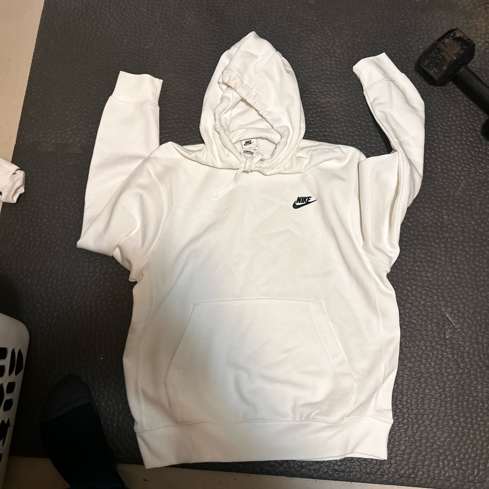Nike Classic White Pullover